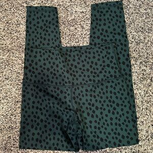 Aerie Dark Green and Black Patterned Leggings